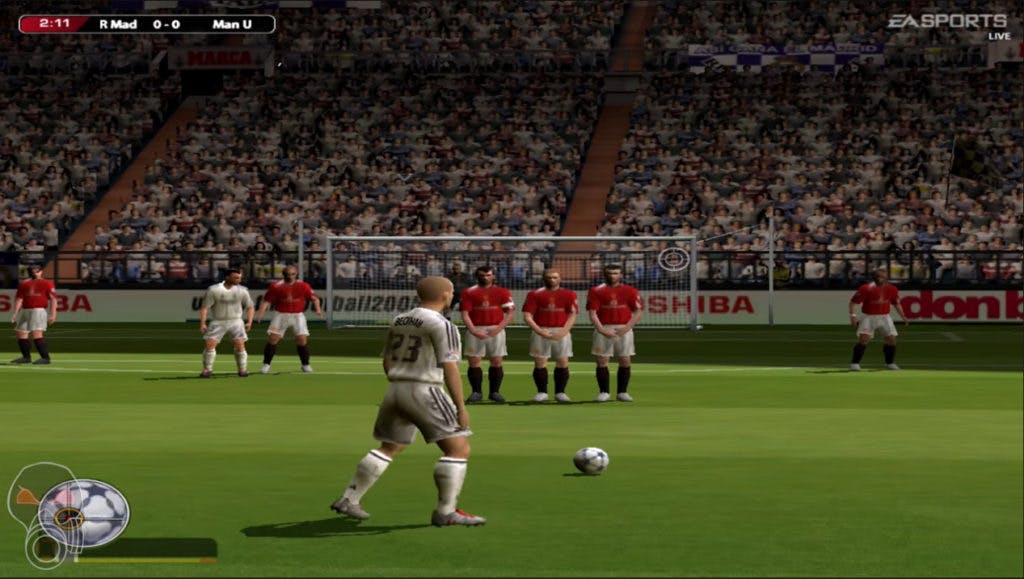 FIFA Football 2005 PC Gameplay.<br>Screencapped from <a href="https://youtu.be/m28LtjmrLv8" target="_blank" rel="noreferrer noopener nofollow">ZephyrMantis</a>