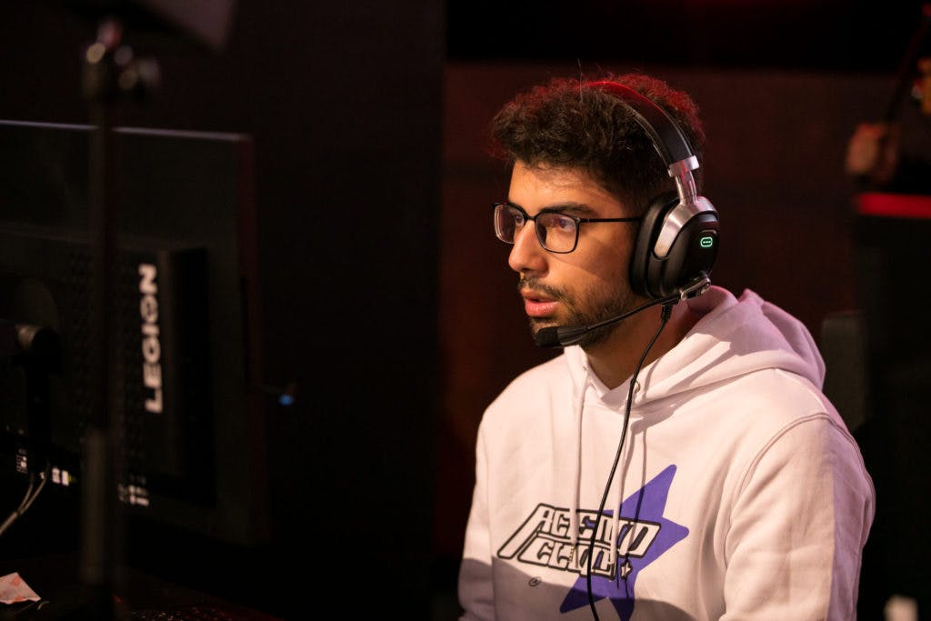 VJEX, playing for ACEND at LAN (Photo: EA)