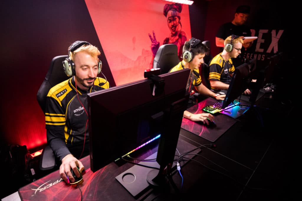 Hodsic (left), before he retired to coach Team Liquid