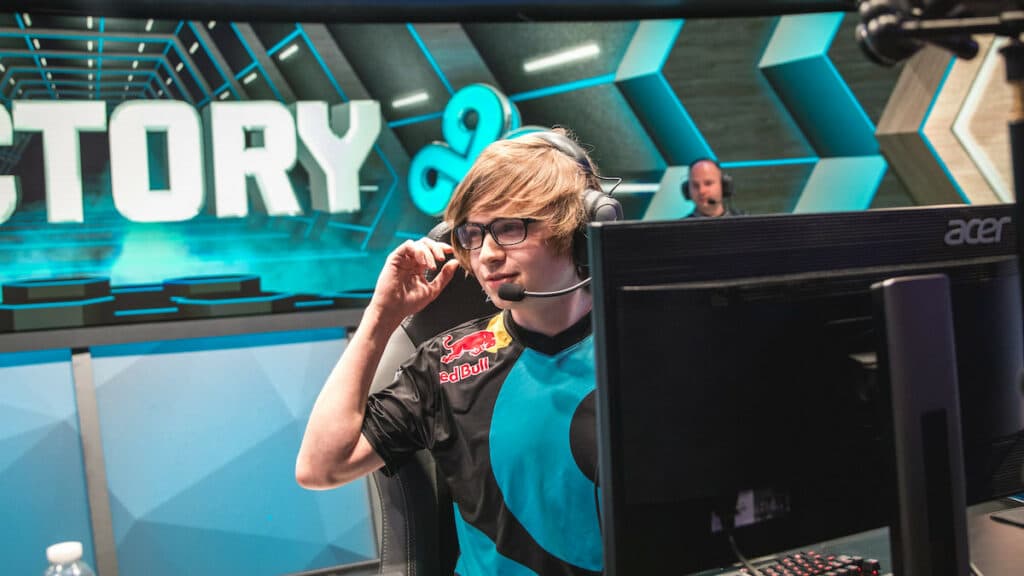 Sneaky has risen to the top 10% of players in Dota 2 (Image via LoL Esports)