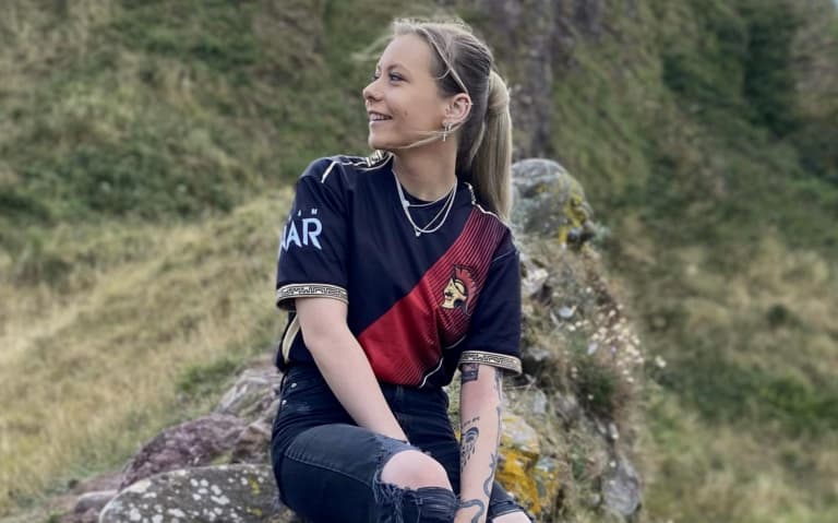 Kels is also a content creator Team WaR. Photo via Team WaR.