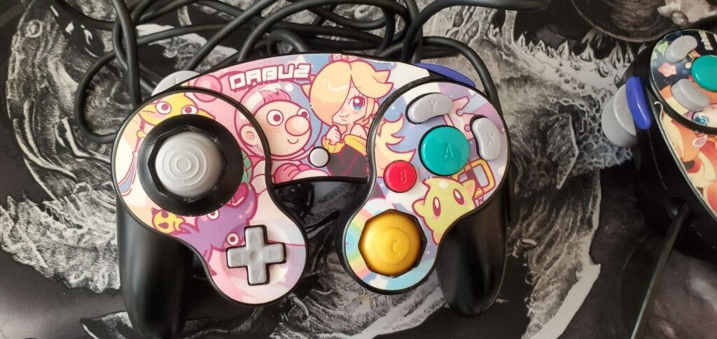 Image via Dabuz | Dabuz was using this controller until it had some snapback issues, which he started to notice impacting his performance at Let's Make Big Movies and Genesis