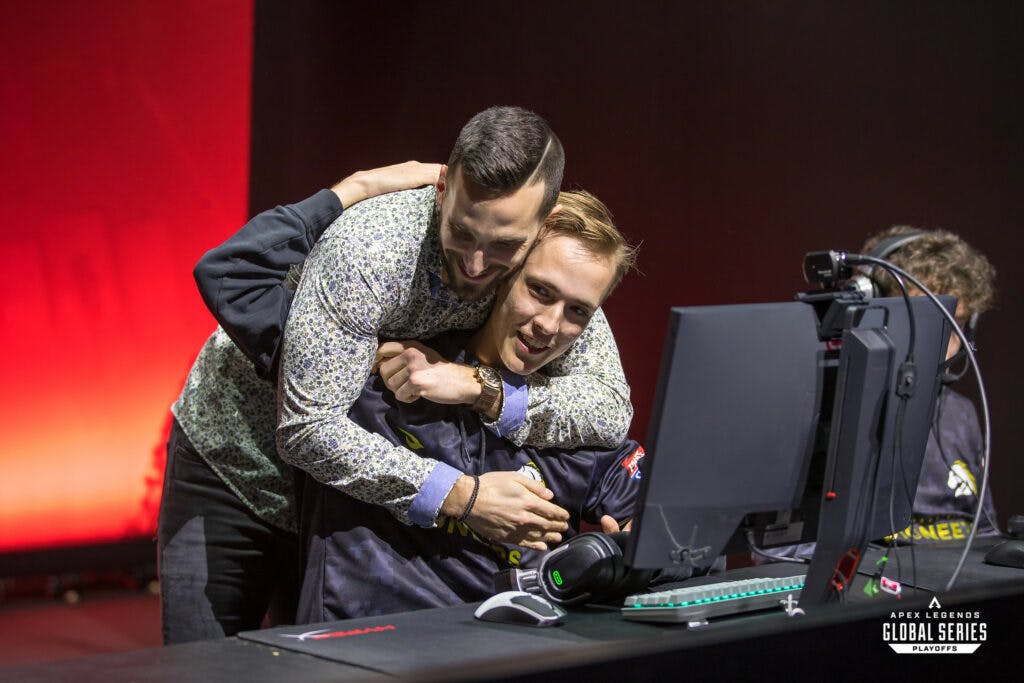 Falloutt has a great relationship with the Pro player's in Apex (Photo EA/Joe Brady)