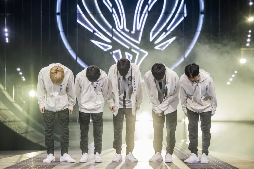 PSG take a bow following a win over LOUD - image via Colin Young-Wolff/Riot Games