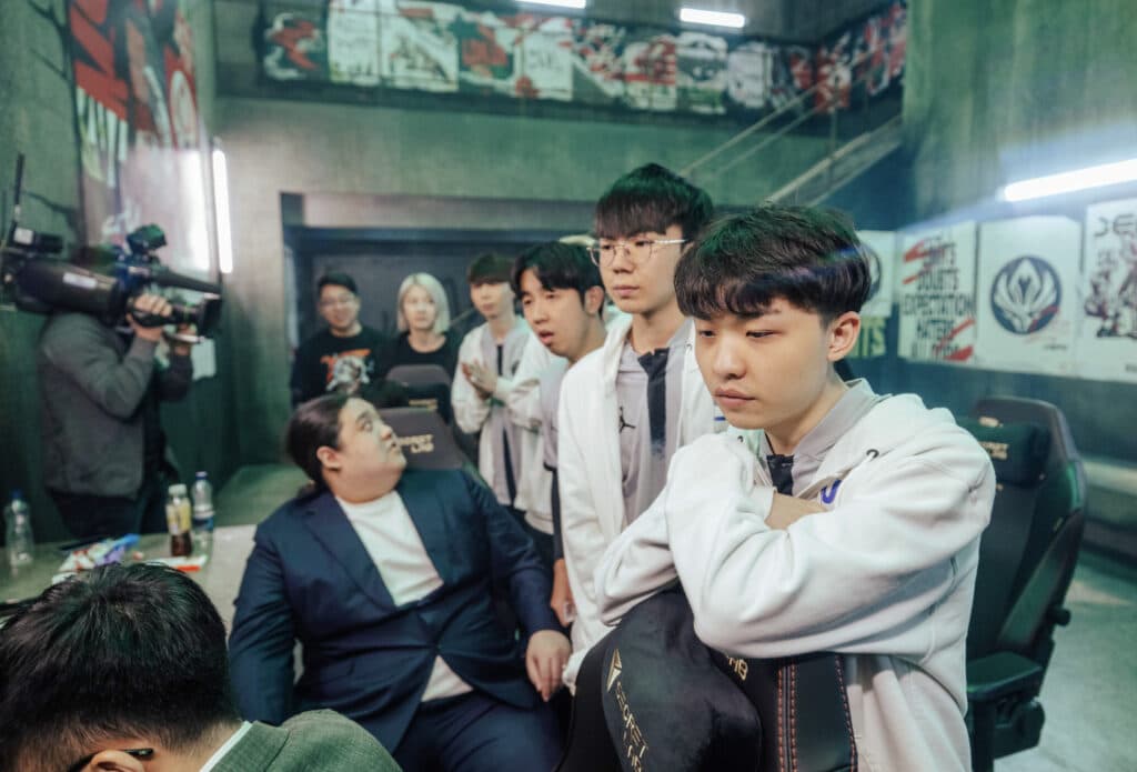 Ubao and the team between matches - image via Colin Young-Wolff/Riot Games