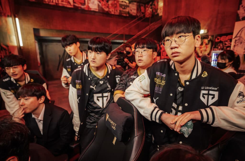 Gen G backstage prepping between matches - image via Colin Young-Wolff/Riot Games