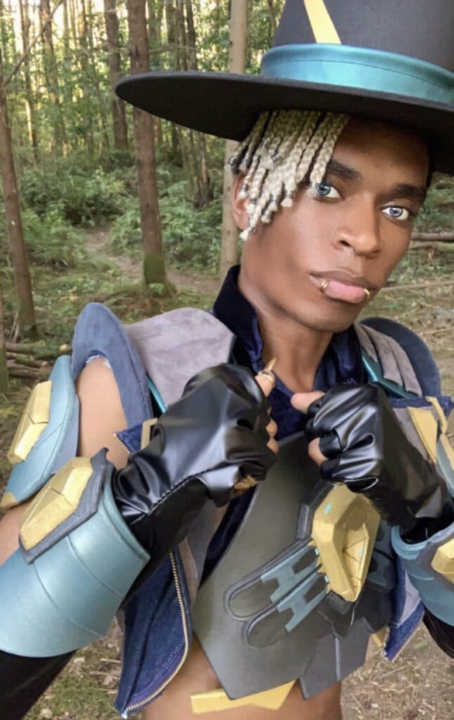 William Knight's Seer cosplay (Image via <a href="https://twitter.com/william__knight" target="_blank" rel="noreferrer noopener">william__knight on Twitter</a>)