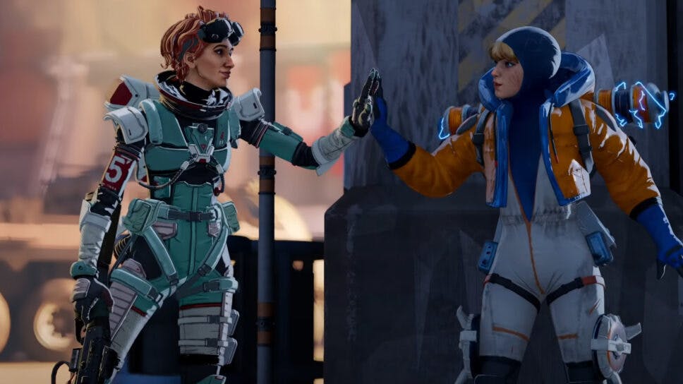 How to add and invite friends to your Apex Legends lobby cover image