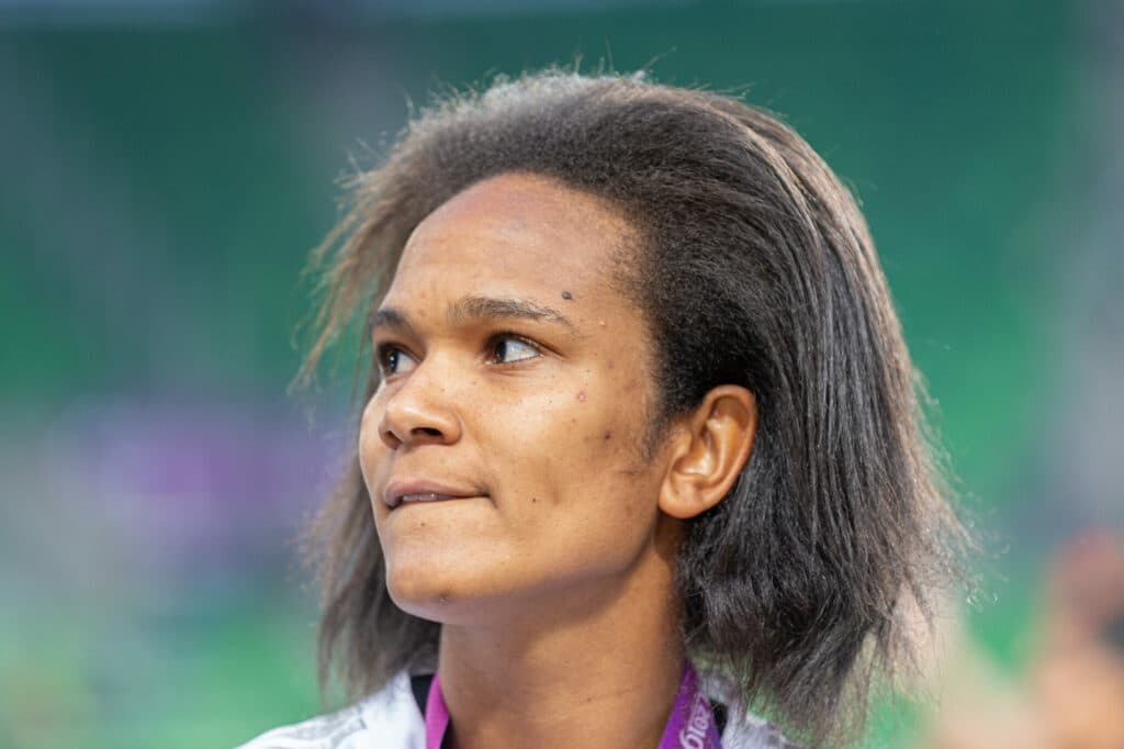 Wendie Renard's goal could get her into TOTW 1. (Olympique Lyon, 3); Porträt, Einzelbild, photo via Steffen Prößdorf.