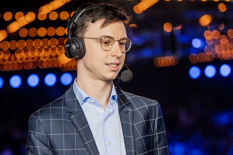 Caedrel retires as LEC shoutcaster to focus on streaming cover image