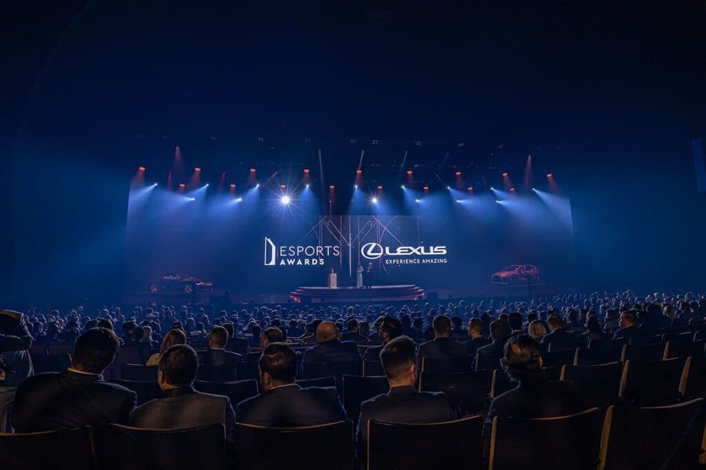 (Image via The Esports Awards)