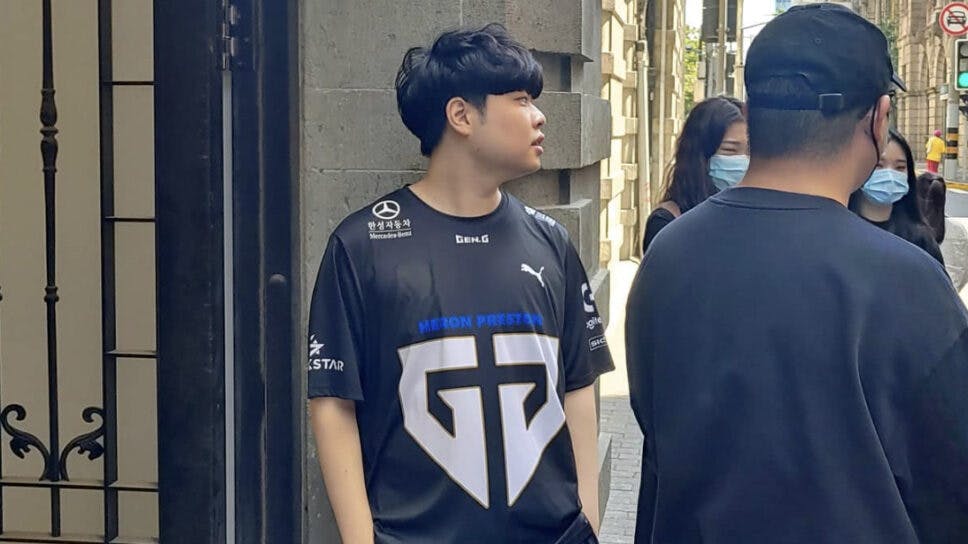 LCK Jungler Clid banned for 1 year over inappropriate comments cover image