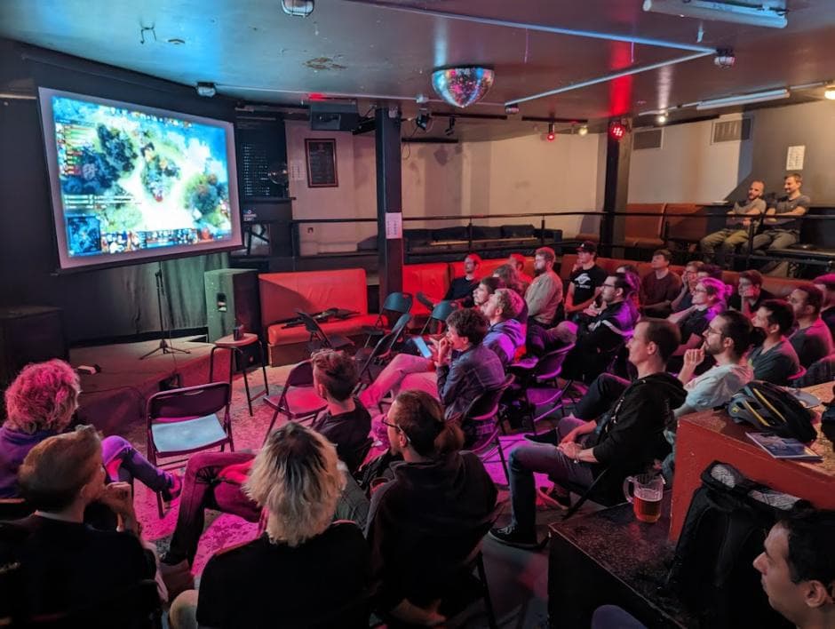 TI11 (2022) pub stomp at Belushi's, Berlin (Image by Wong)