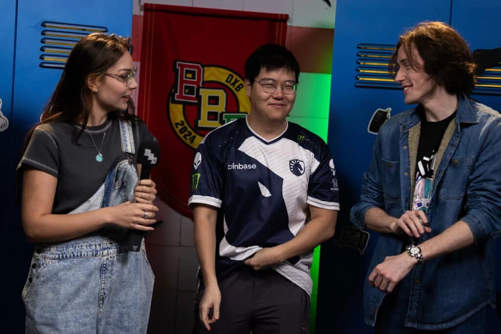 Jenkins making Blitz uncomfortable on stream (Image via FISSURE)