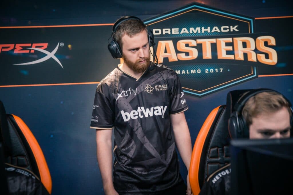 THREAT, now NIP General Manager, and Xizt will work together again (Image via DreamHack)