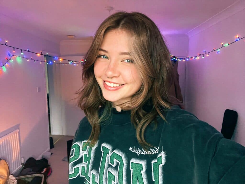 (Image via Caitibugzz)