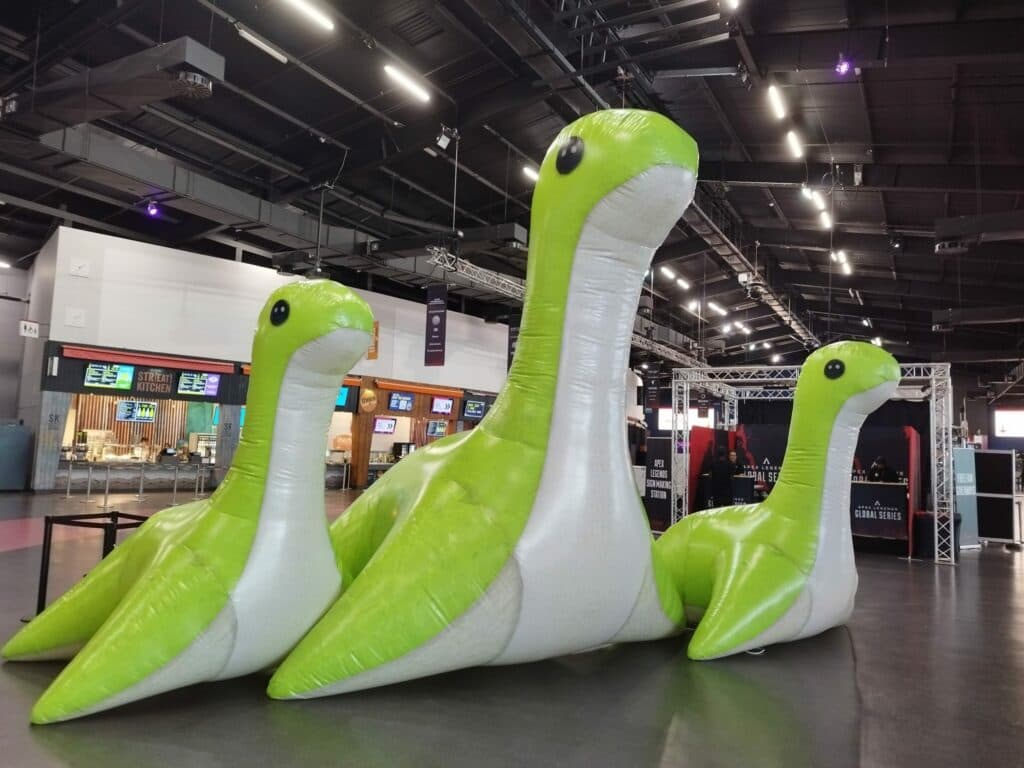 Giant Nessies at the ALGS Champs 2023 (Image by esports.gg)