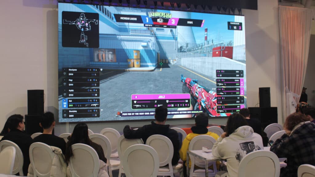 Launders LAN attendees (Image via Amy Chen)