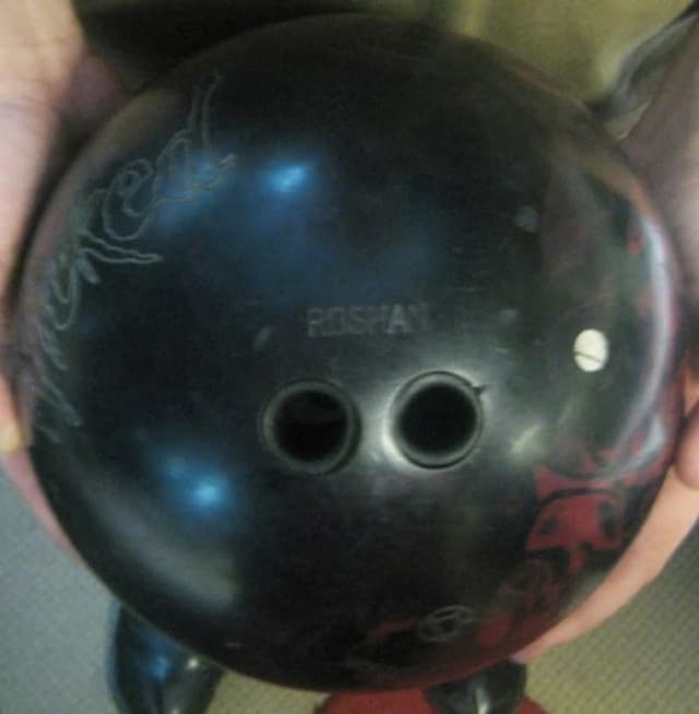 Dota 2's big boss Roshan is actually named after a Bowling Ball