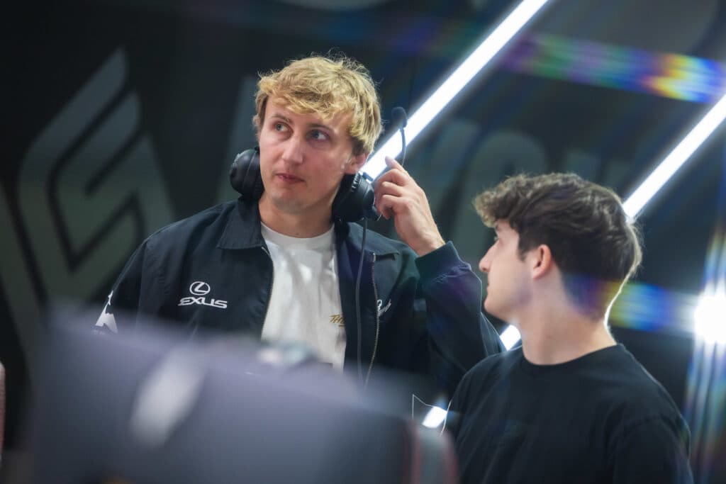 Goldenglue prepares for draft at LCS - Image via Riot Games