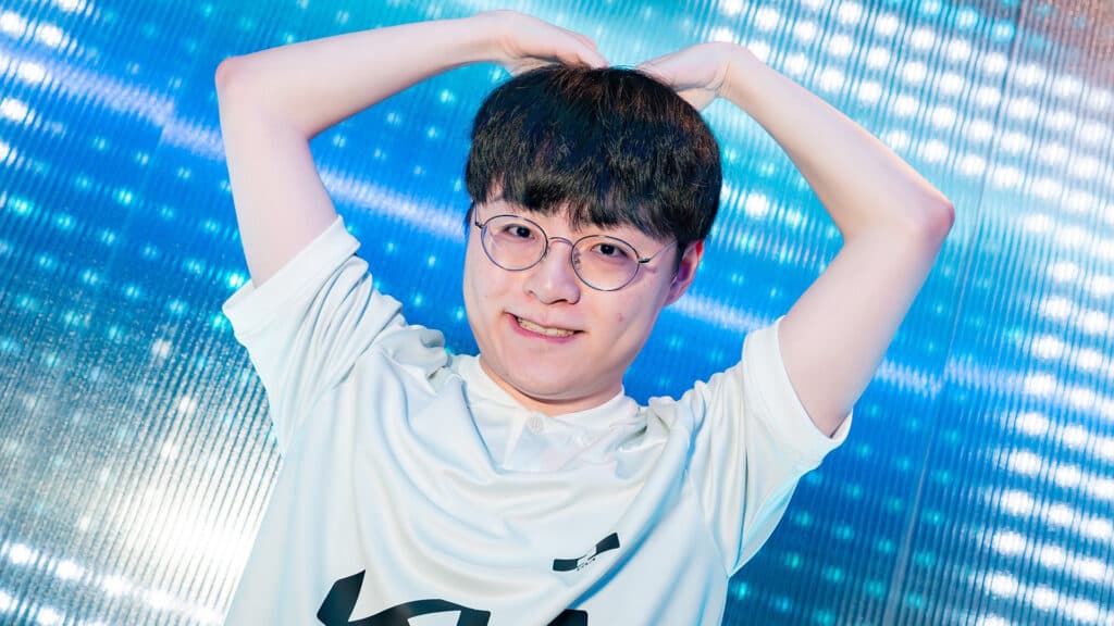 ShowMaker has not missed a single LoL Worlds since joining the LCK in 2019 (Image via Riot Games)