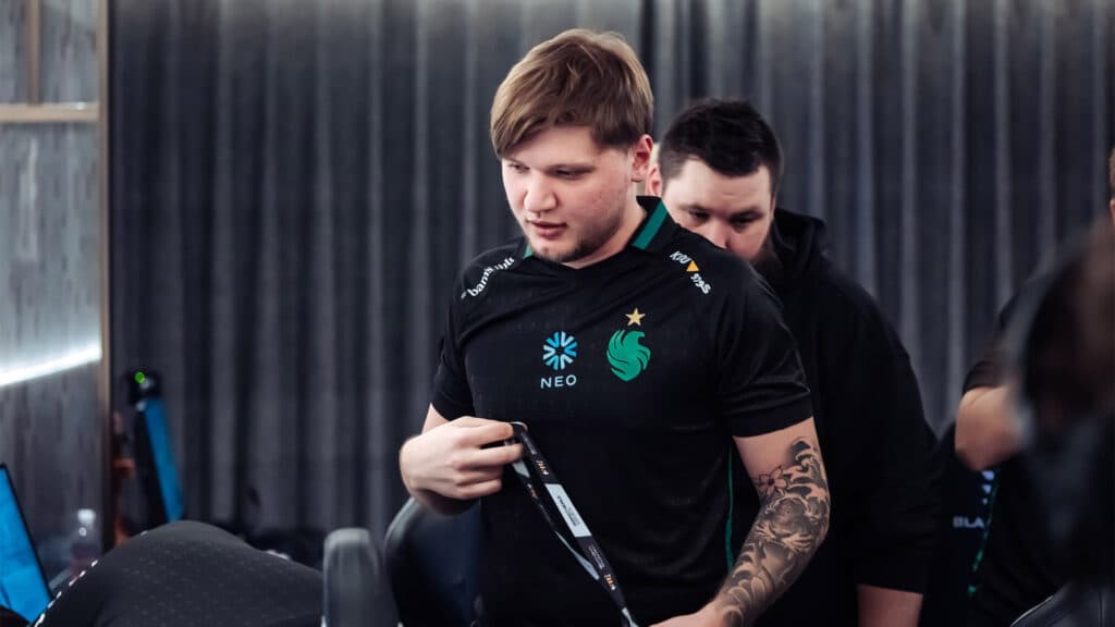 Could a Na'Vi return be on the cards for s1mple? (Photo via PGL & Perfect World)