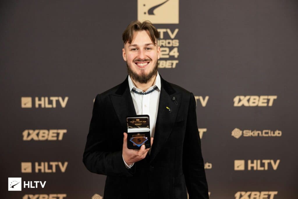 jL added Closer of the Year to his HLTV #5 (Image via HLTV)