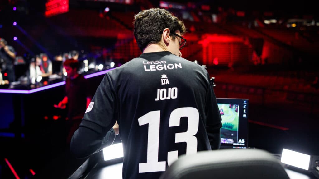 JoJo reveals chaotic communication that jeopardized FURIA's performance (Photo by Liu YiCun/Riot Games)