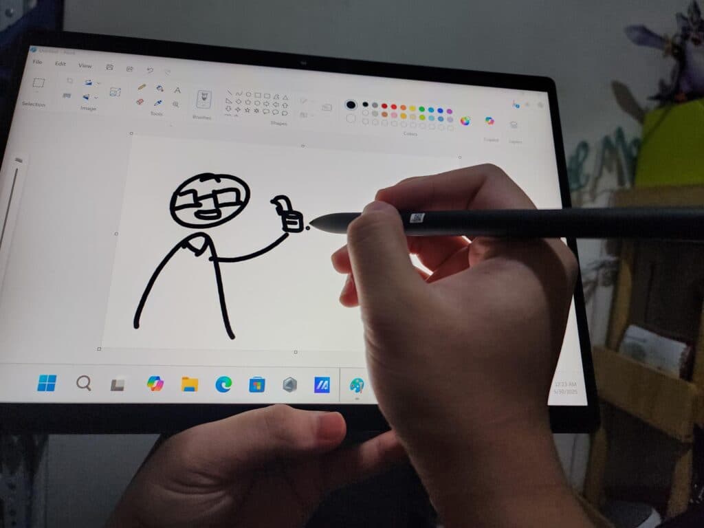 My stickman self approves of the pen support. (Photo via esports.gg)