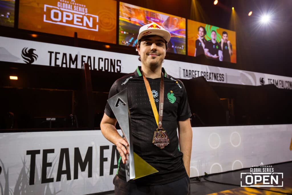 ImperialHal with ALGS Open trophy (Image via EA/Joe Brady @joebradyphoto)