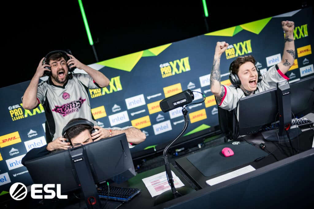 Gentle Mates after upsetting G2 in Round 2 (Photo via ESL)