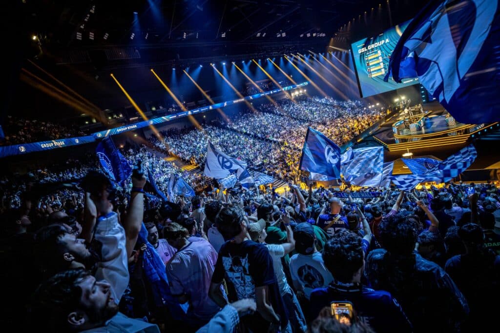 Karmine Corp fans in the arena of World Championship 2025 (Image via Rocket League Esports)