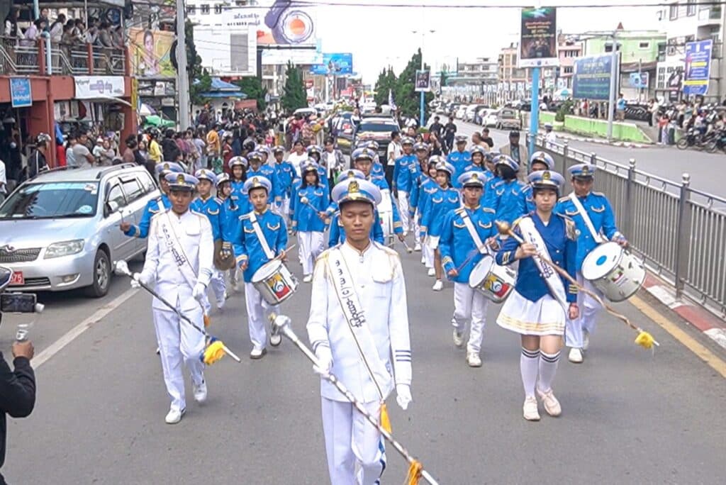 Yangon Galacticos parade in Taunggyi (Image via <a href="https://www.facebook.com/photo/?fbid=1174370094721487&set=pcb.1174374694721027">KBZPay's Facebook</a>)