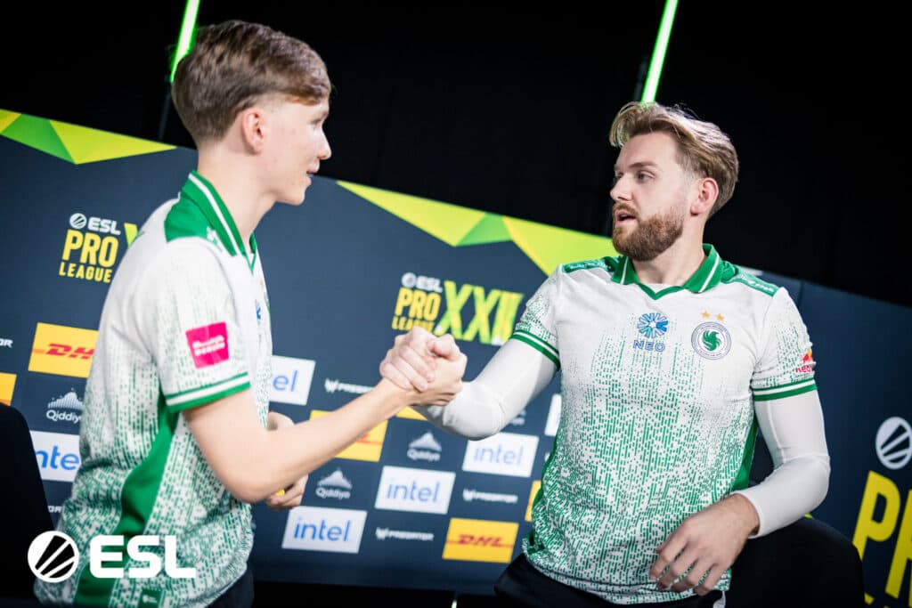 Falcons defeat two other tournament favorites in Stage 2 (Photo via ESL)