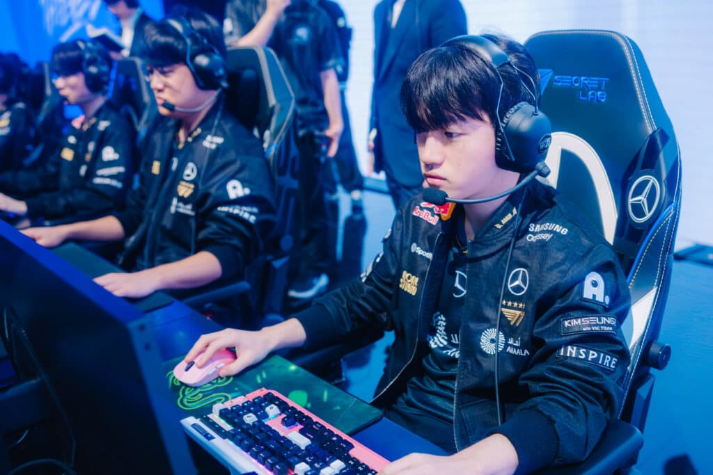 LoL T1 during the match versus 100T (Photo via Riot Games | Colin Young-Wolff)