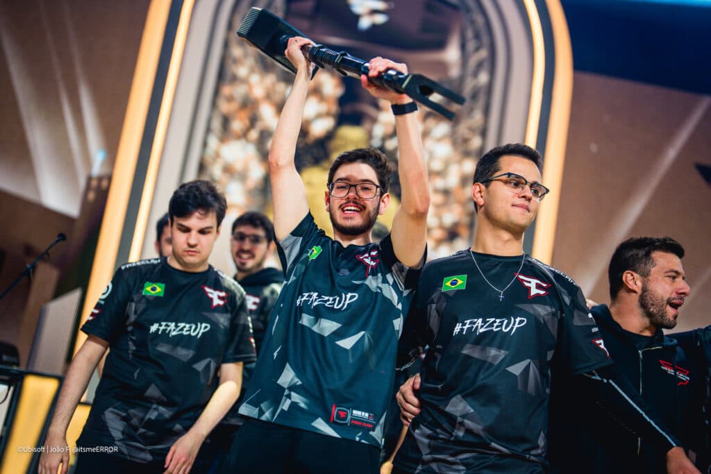 R6 FaZe Clan after winning Six Invitational 2025 (Photo via Ubisoft | Joao Ferreira)