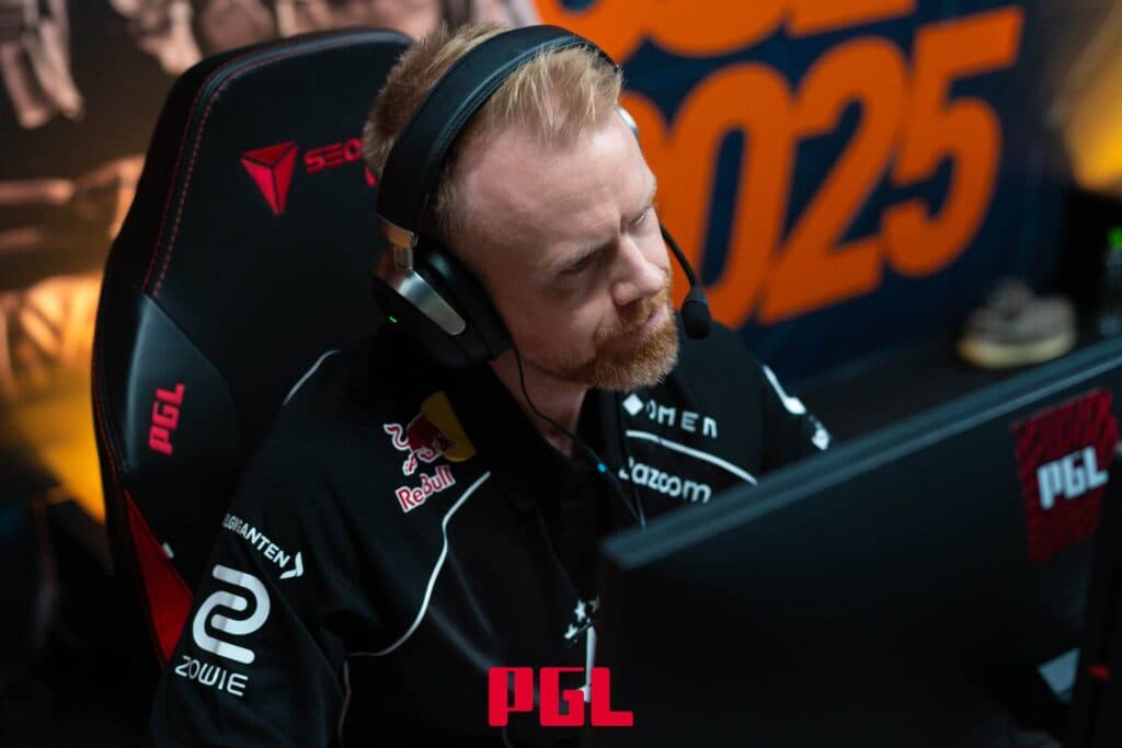 Astralis | ruggah as a substitute player (Photo via PGL)