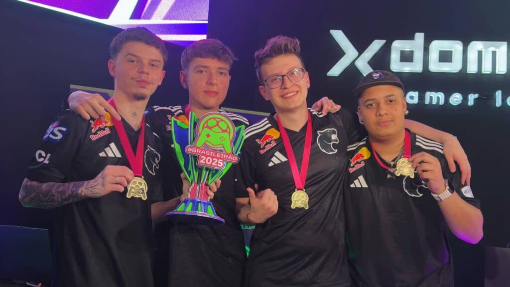 FURIA with swiftt and brunovisqui after winning eBrasileirão 2025 (Photo via FURIA)
