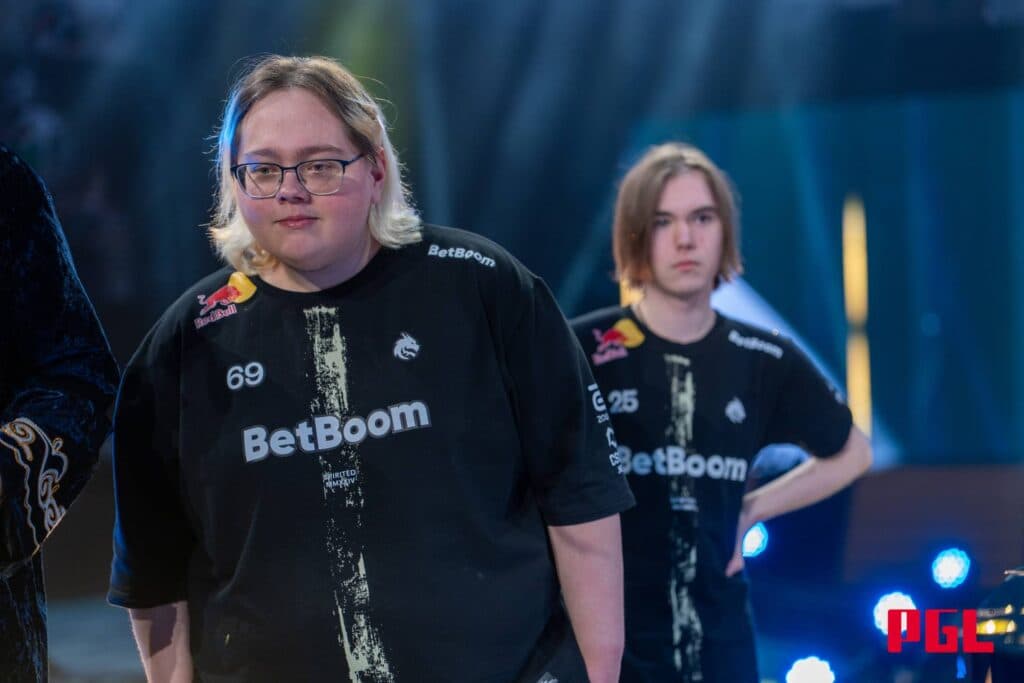 magixx and donk during PGL Astana 2025 (Image via PGL | Sebastian Pandelache)