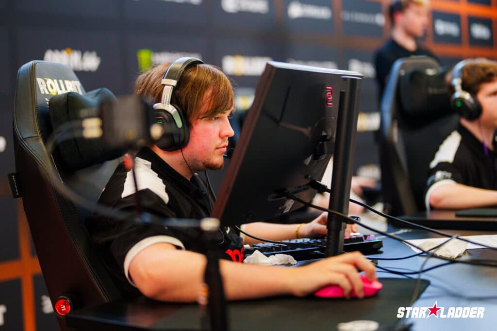 B8 at the Major 2025 Budapest (Image via StarLadder)