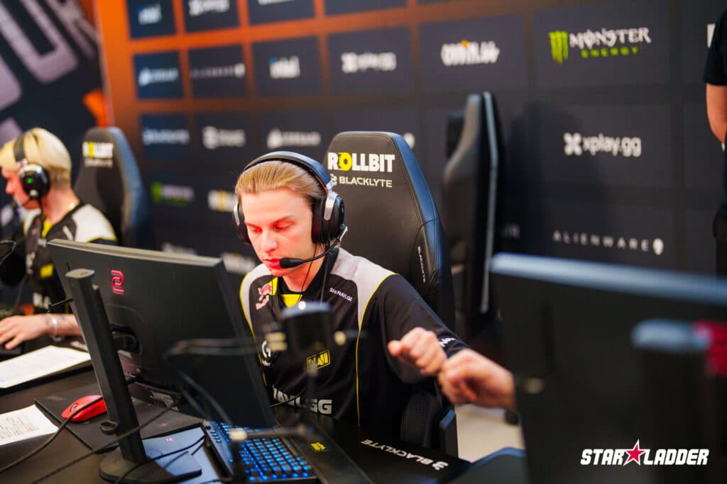 CS2 NAVI in Stage 3 of the Major 2025 Budapest (Image via StarLadder)