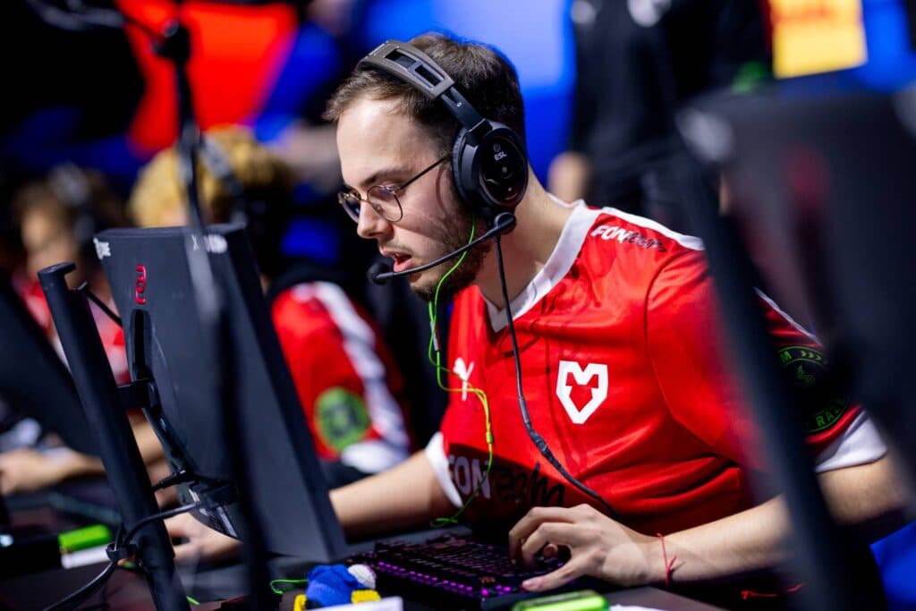 MOUZ were 2nd at IEM Cologne, and their other results are mostly about the top 3-4 placements (Image via ESL | Michal Konkol)