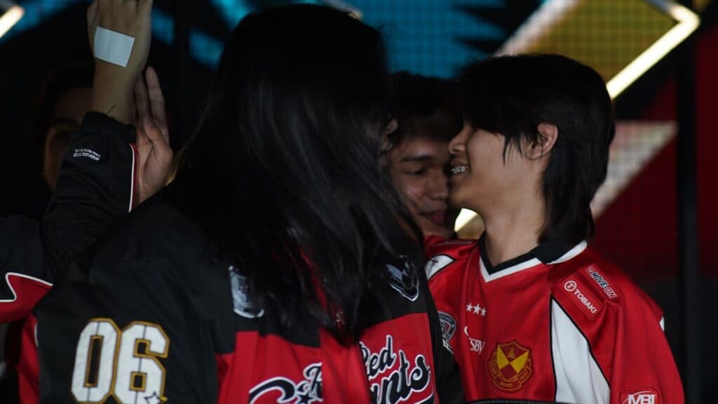 SRG celebrating their win against TLPH (Image via Moonton Games)