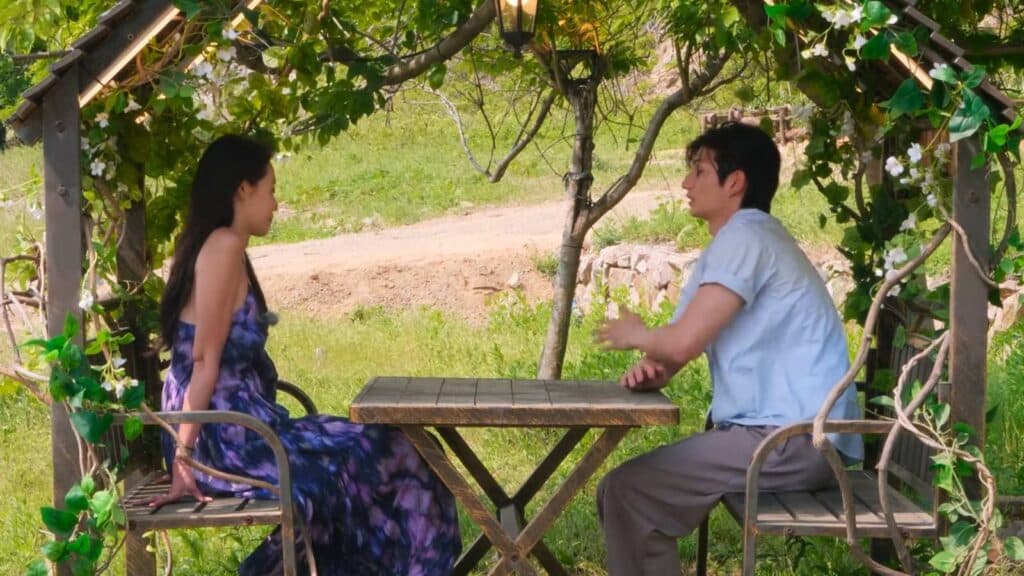 Lee Sung-hun and Choi Mina Sue on a little Inferno date (Image via Netflix)