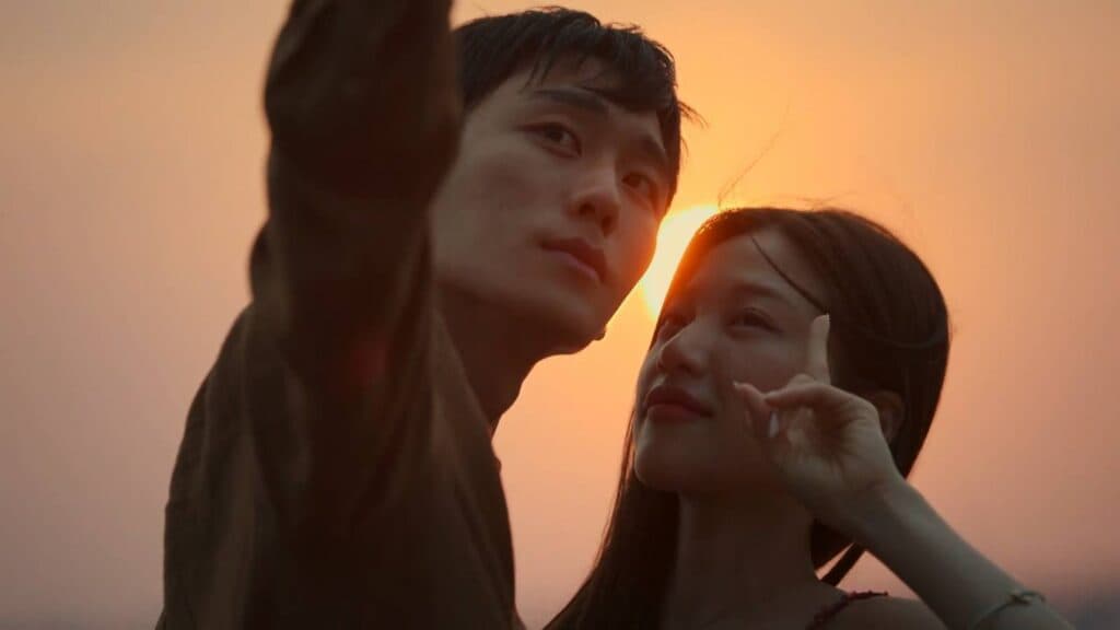 Lee Joo-young and Kim Jae-jin, sunset selfie (Image via Netflix)