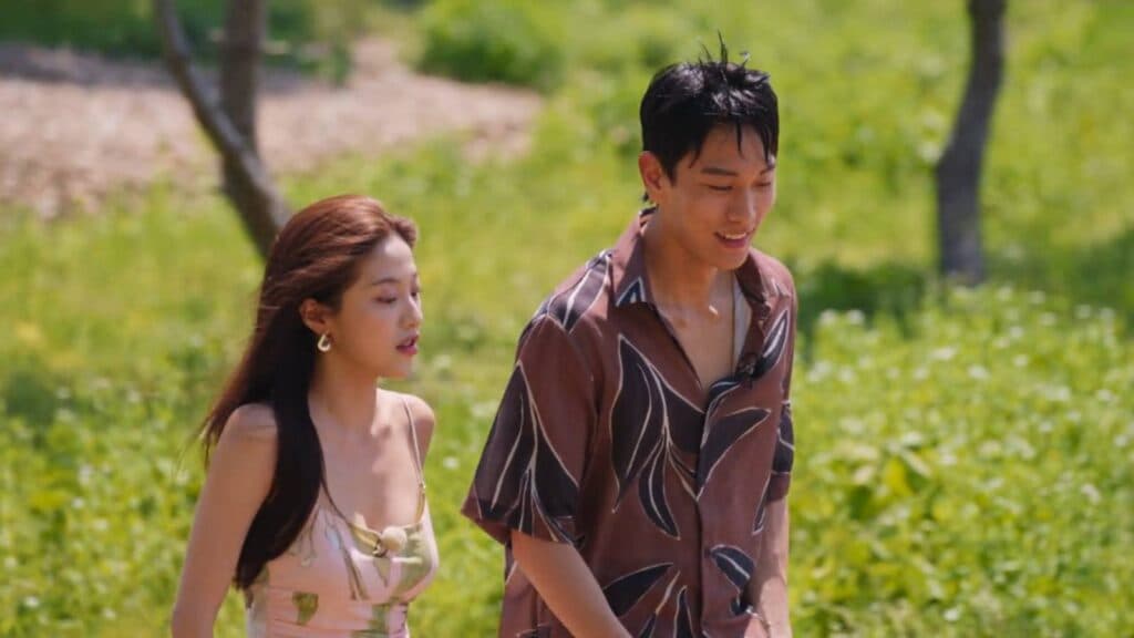 Kim Jae-jin and Lee Joo-young (Image via Netflix)