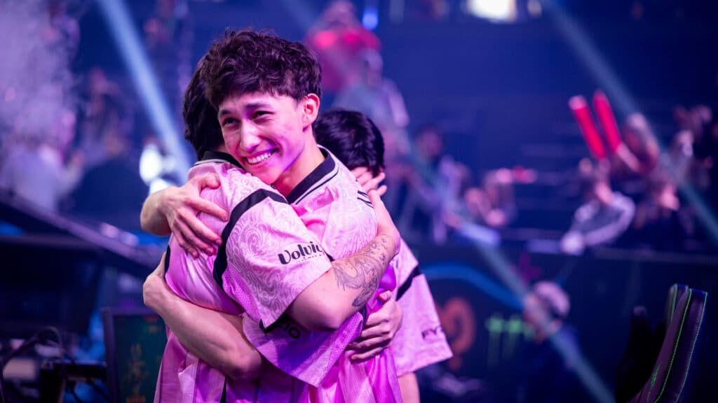 M8 marteen emotional after their victory over Fnatic (Image by Wojciech Wandzel/Riot Games)