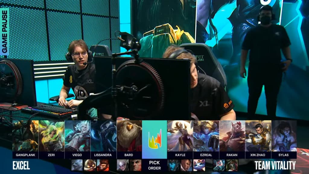 Game 1 draft between Vitality and Excel. Image Credit: Screenshot from <a href="https://esports.gg/news/league-of-legends/lec-2022-summer-split-guide-teams-format-prize-pool-and-more/">LEC Broadcast</a>